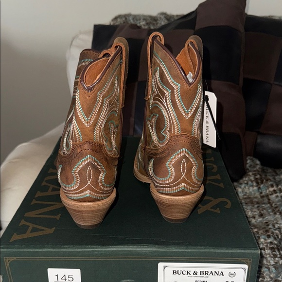 Buck & Brana Regina Napa camel Western Ankle Boots with Embroidered Design - Picture 4 of 6